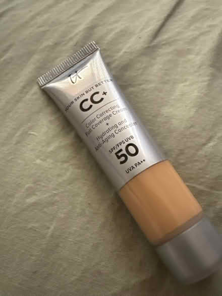 Photo of free IT CC+ cream - SPF 50 (Tinshill LS16) #1