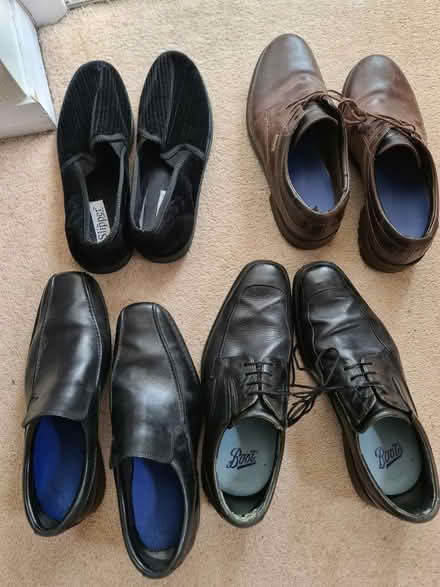 Photo of free Men's shoes size 9 (Hitchin SG5) #1
