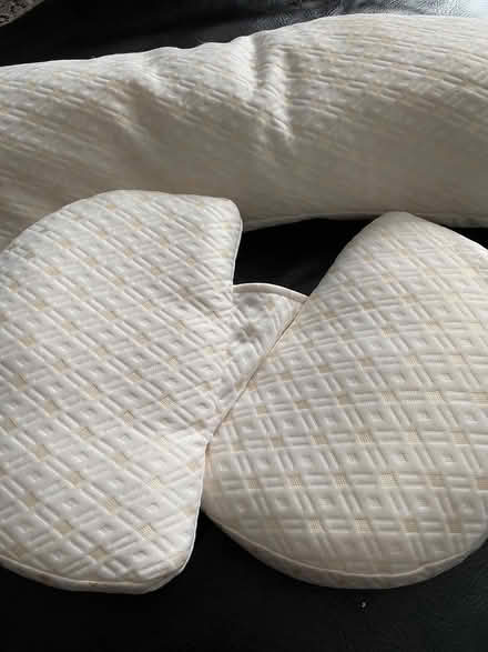 Photo of free Pregnancy Pillow (Bow E3) #4