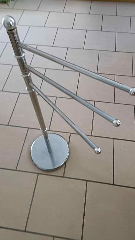 Photo of free Towel rail (Highbury Vale NG6) #1