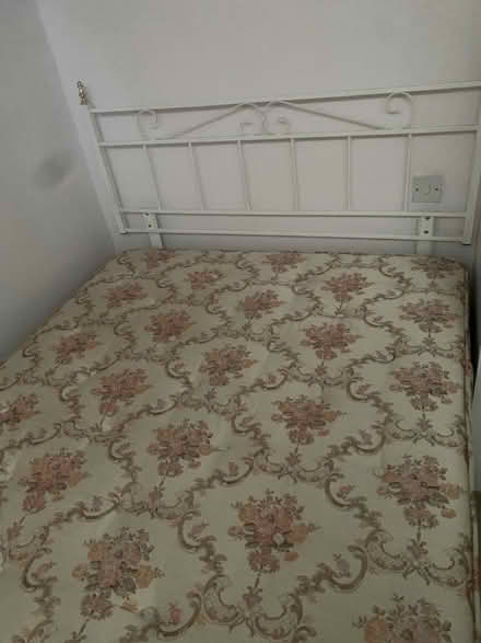 Photo of free Double bed (Bellingdon, HP5) #3