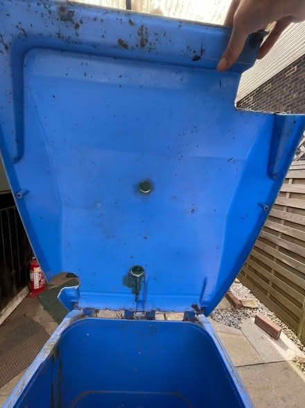 Photo of free Large wheelie bin. (Dungworth S6) #1