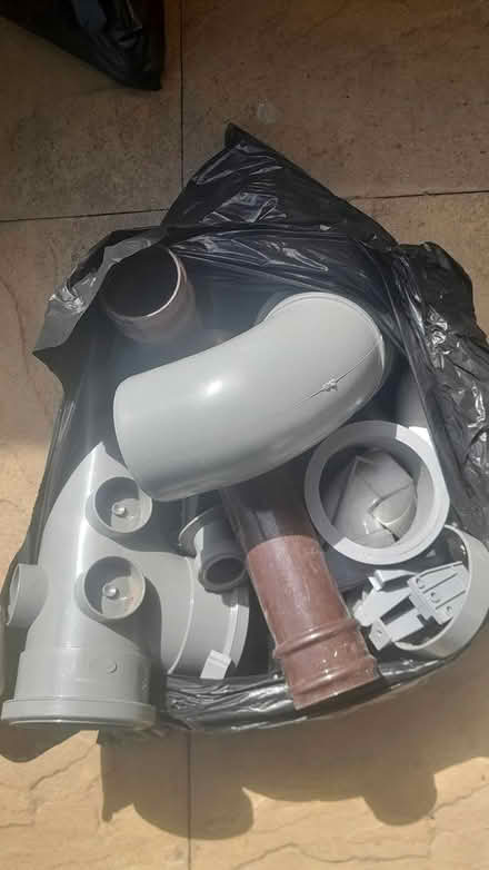 Photo of free downpipe and guttering pieces (diss) #1