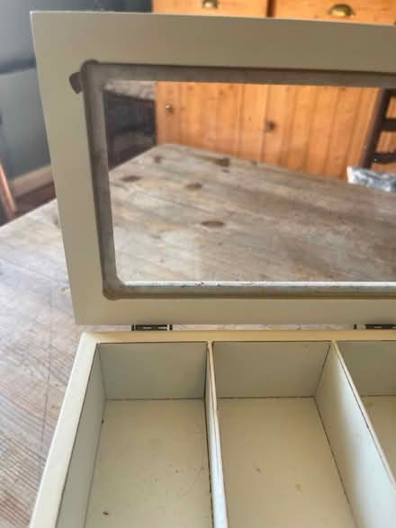 Photo of free Jewellery box (Brentwood CM13) #3
