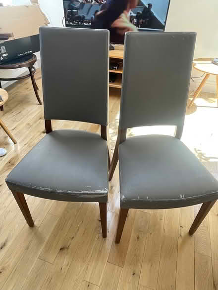 Photo of free 4 dining room chairs (Sandymount) #1