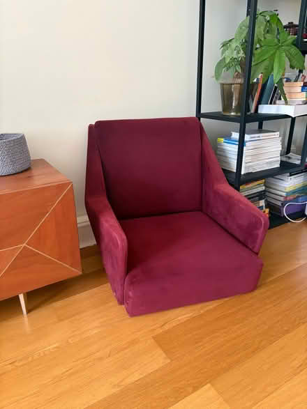 Photo of free Arm chair (NW6) #1