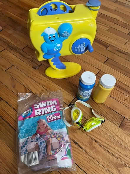 Photo of free Bubble maker, goggles and floater (Chelsea) #1