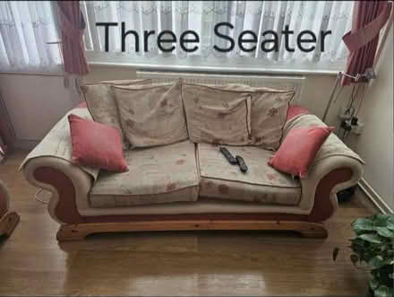 Photo of free 🚨 FREE FREE FREE 3 + 2 + 1 Sofa Set FREE to collect – To (Rushey Mead LE4) #1