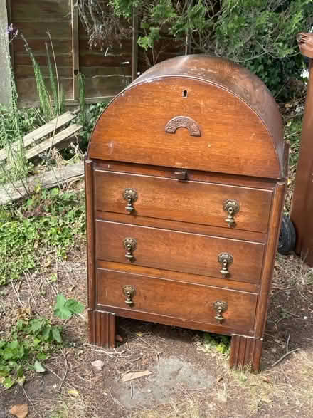 Photo of free Vintage rounded chest of drawers (AL2 / SG6) #1