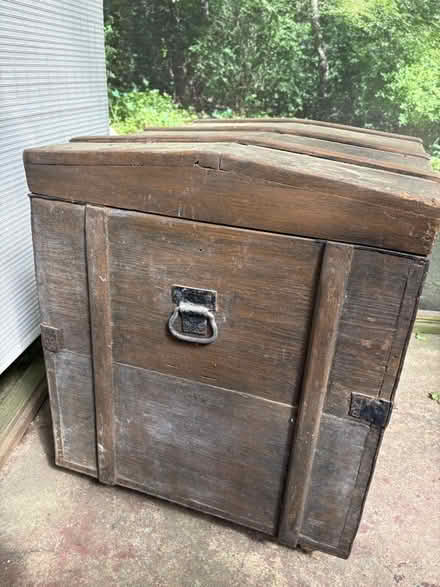 Photo of free Wooden chest (Croton-on-Hudson) #4