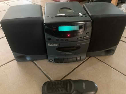 Photo of free hifi stereo (Chineham RG24) #1
