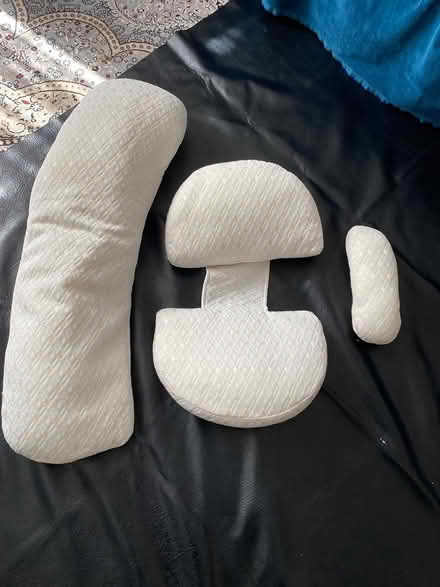 Photo of free Pregnancy Pillow (Bow E3) #3