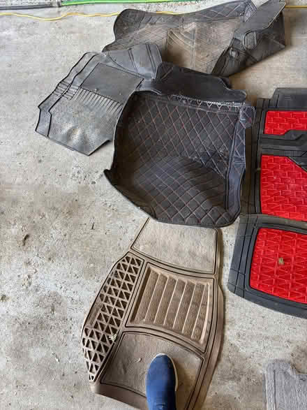 Photo of free Various Car Mats, Toyota, Hyundai (Fallingbrook) #4