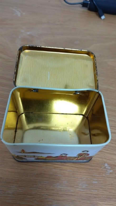 Photo of free Vintage oriental tin (Slinfold RH13) #2