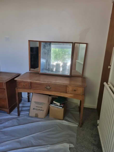 Photo of free Oak dressing table (Ba14) #1