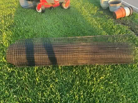 Photo of free Wire black coated and planting pots (1304 Sanderson Road Chesp) #2