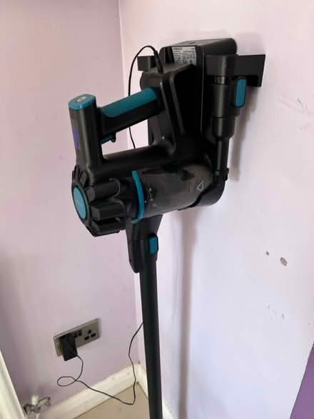 Photo of free Cordless Vacuum Cleaner (Arnold, NG5) #2