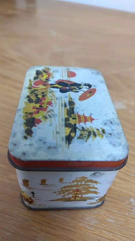 Photo of free Vintage oriental tin (Slinfold RH13) #4