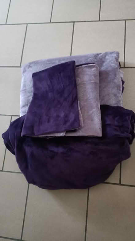 Photo of free Double reversible duvet set (Highbury Vale NG6) #1