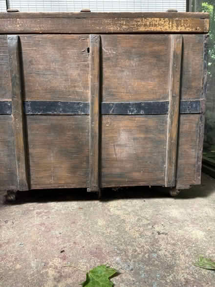 Photo of free Wooden chest (Croton-on-Hudson) #3