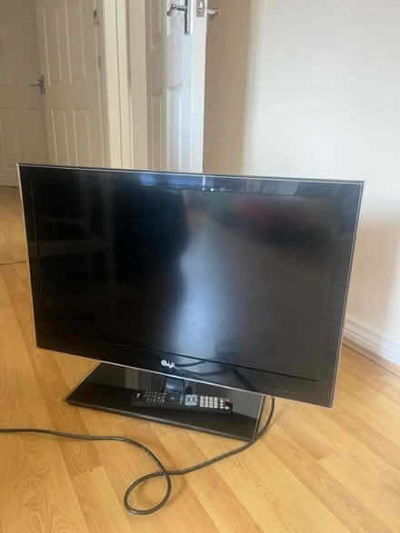 Photo of free LG tv (30in) (Bracknell) #1