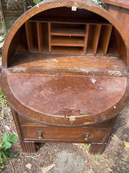 Photo of free Vintage rounded chest of drawers (AL2 / SG6) #2