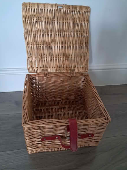 Photo of free Small Wicker Basket (New Malden KT3) #2