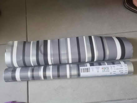 Photo of free 1 and 1/4 roll wallpaper (South Norwood) #1