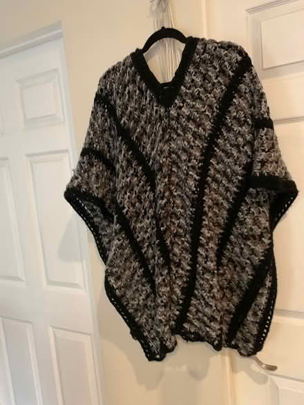 Photo of free Crochet Poncho (Gardena) #2