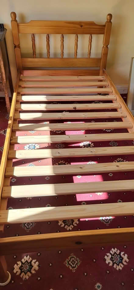 Photo of free Single pine bed (Risinghurst OX3) #1