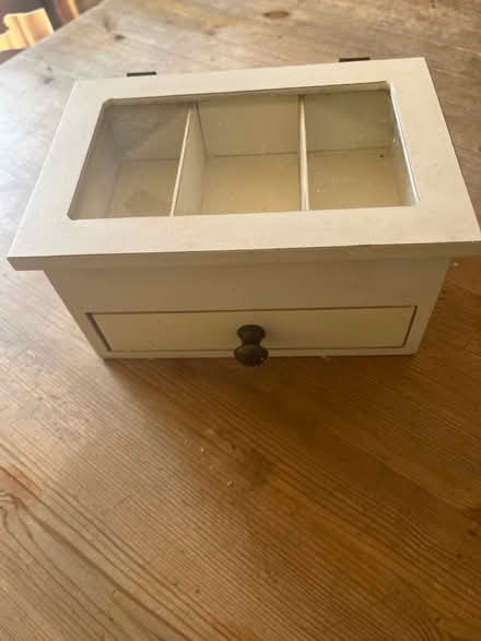 Photo of free Jewellery box (Brentwood CM13) #4