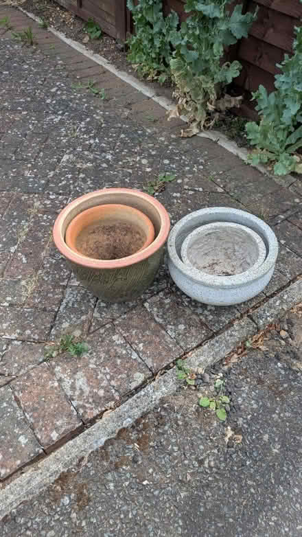 Photo of free Plant pots (ceramic) x 4 (Newport Pagnell, MK16) #1