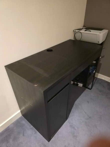 Photo of free Desk (NW9 0BR) #1