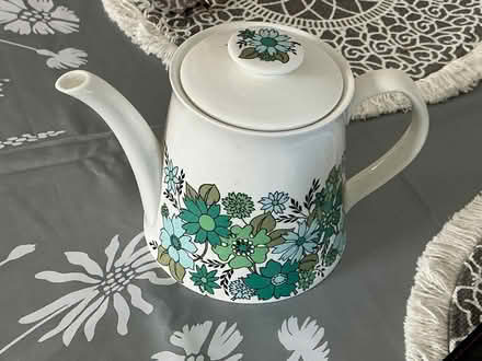 Photo of free Vintage 60s/70s Portabello retro floral teapot (with fault) (Ballyfinaghy BT10) #1