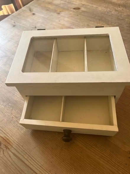 Photo of free Jewellery box (Brentwood CM13) #1