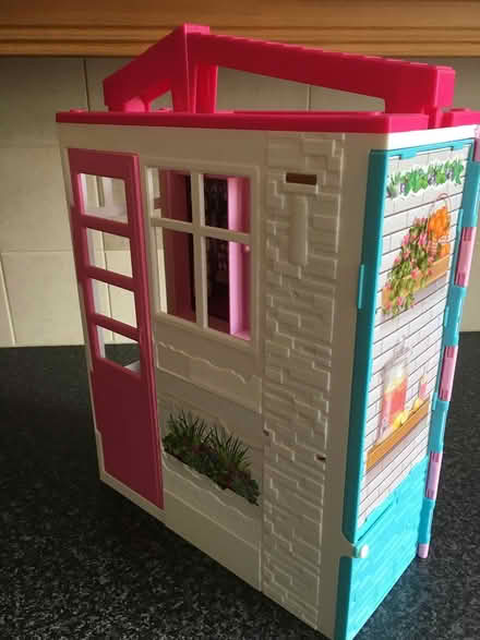 Photo of free Folding barbie house (Euxton PR7) #1