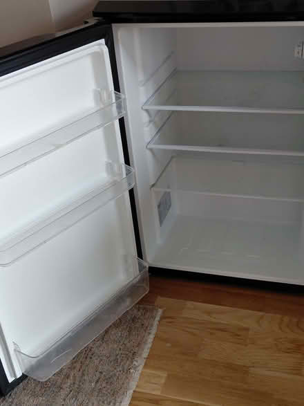 Photo of free Black free standing fridge (Bexleyheath DA8) #2