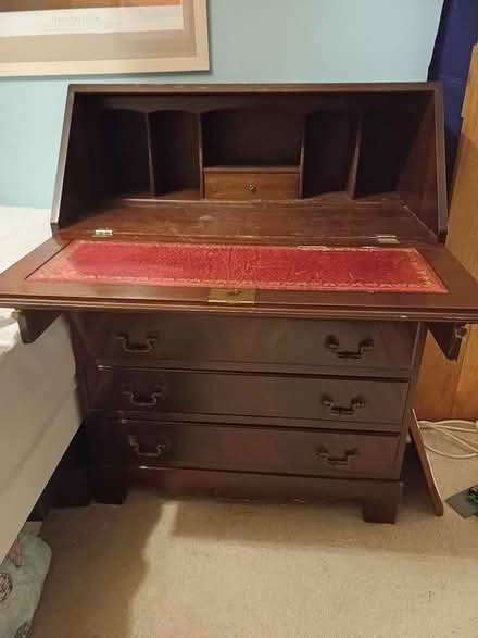 Photo of free Bureau (TF9) #1