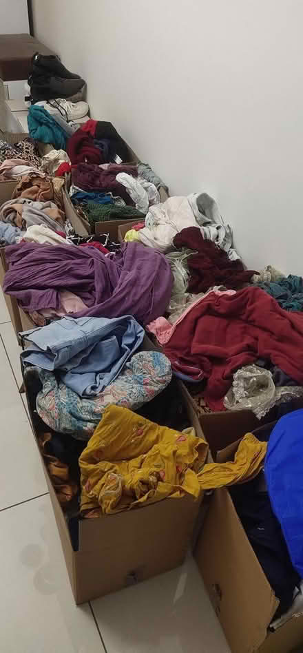 Photo of free Clothes (Mangalam Escatesy) #1