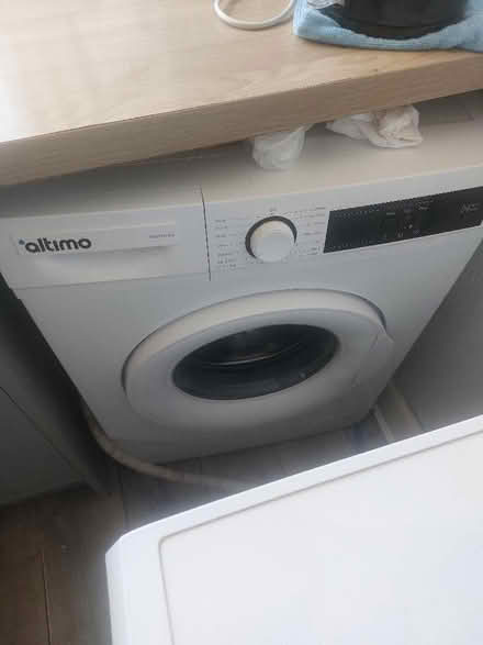 Photo of Family size fridge,Washing machine ,microwave and cooker (Renfrewshire PA1) #1
