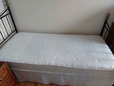 Photo of free Single mattress (190cm x 90cm) (Summertown OX2) #1