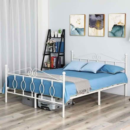 Photo of free Aingoo 4ft 6 Double Bed Frame White Double Bed Frame (Thamesmead SE28) #4
