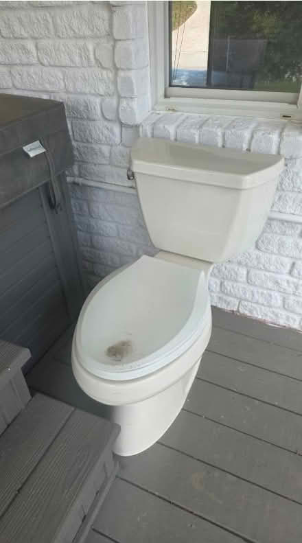 Photo of free Toilet Seat (The Colony TX) #1