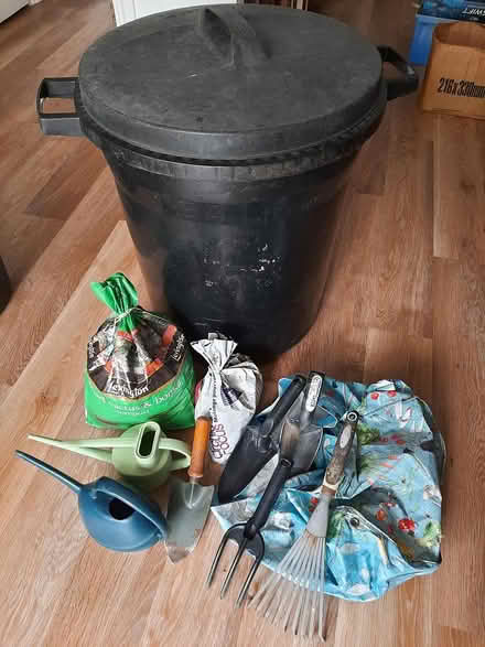 Photo of free Garden stuff and dustbin (Green Street Green BR6) #1