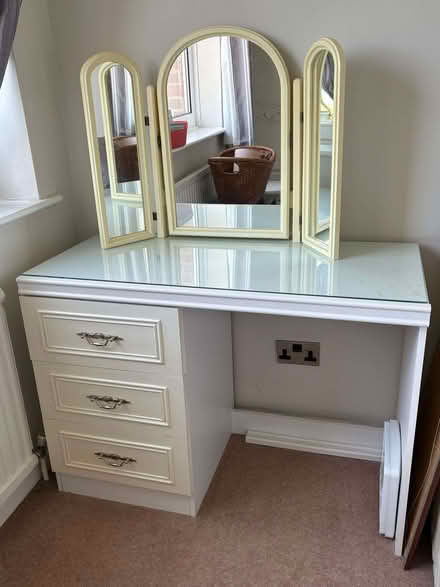 Photo of free Dressing Table (Bramhall SK7) #2
