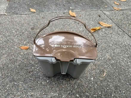 Photo of free Small food scraps bucket w handle (1075 Valencia Avenue) #4