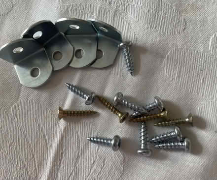 Photo of free 5 sets of screws and accessories (Welling DA16) #4