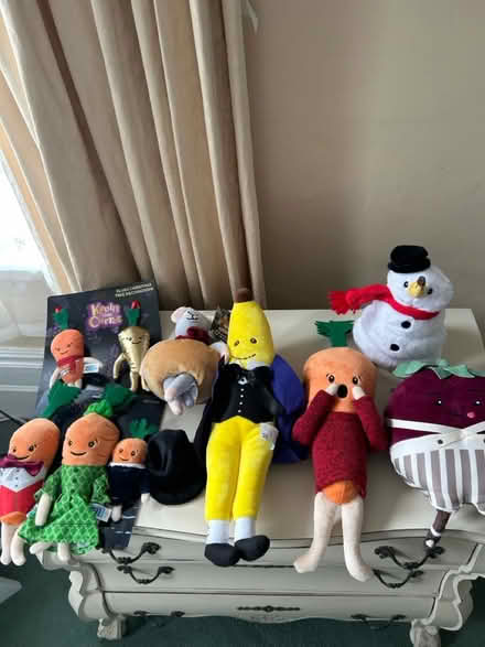 Photo of free Kevin the carrot soft toys (CT20) #1