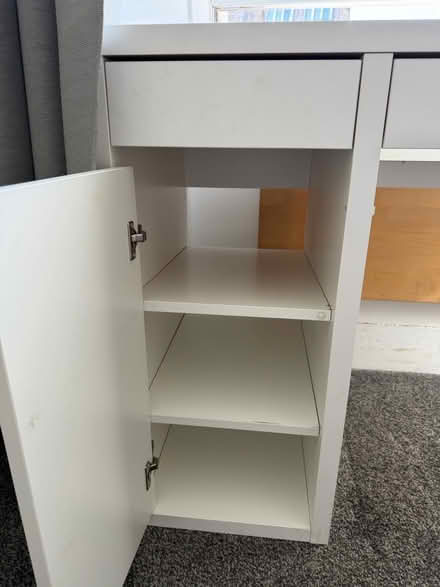 Photo of free Desk with drawers (Edinburgh, Marchmont EH9) #3