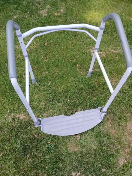 Photo of free Rails/ safety stand for toilet (Dempster/Ashland Evanston) #2